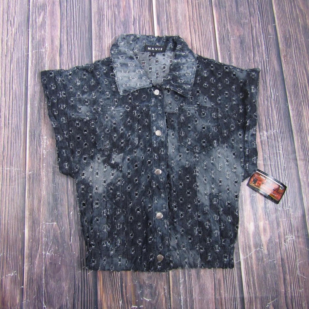 Navie Womens Medium Gray Distressed Denim Sleeveless Button Up Shirt Snap Front